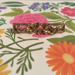 Vintage AVON gold tone floral bar brooch